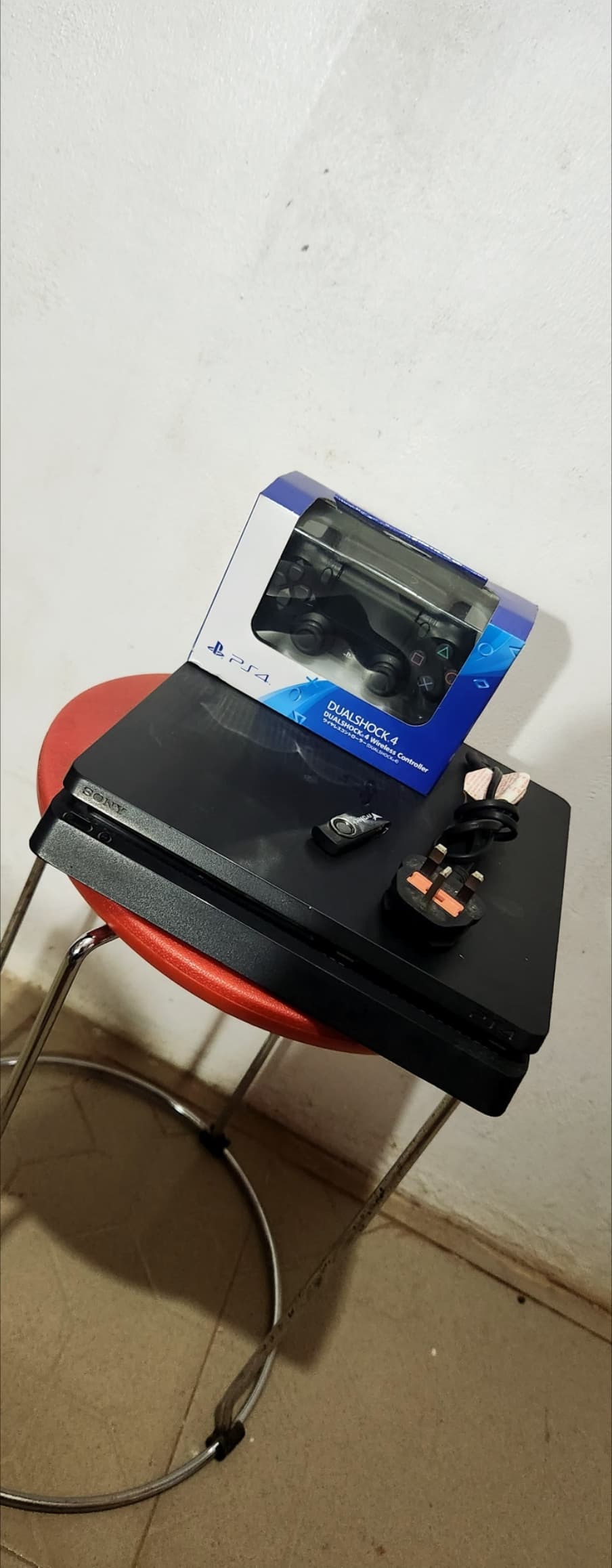 Ps 4 slim